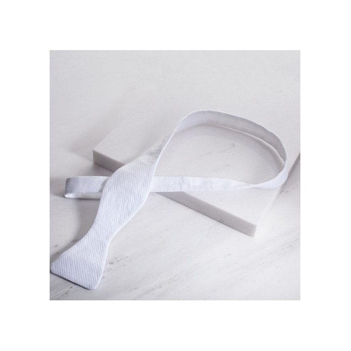 KRAWAT SELF TIE white
